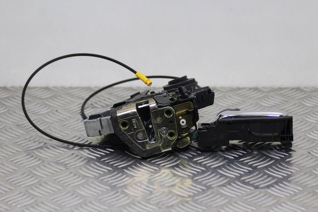 Toyota Corolla Door Lock Mechanism Rear Passengers Side