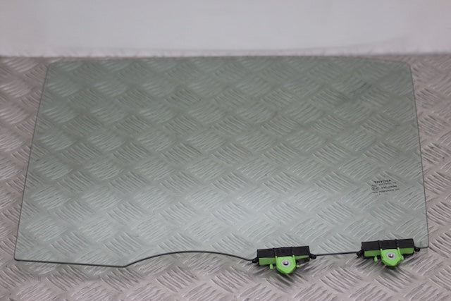 Toyota Yaris Door Window Glass Rear Passengers Side