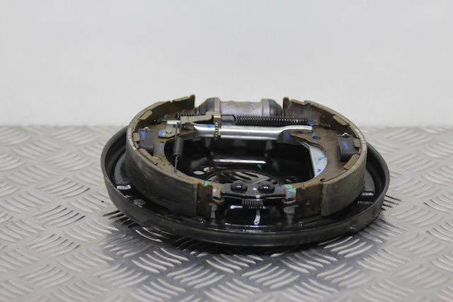 Hyundai i20 Brake Plate with Shoes and Cylinder Rear Right