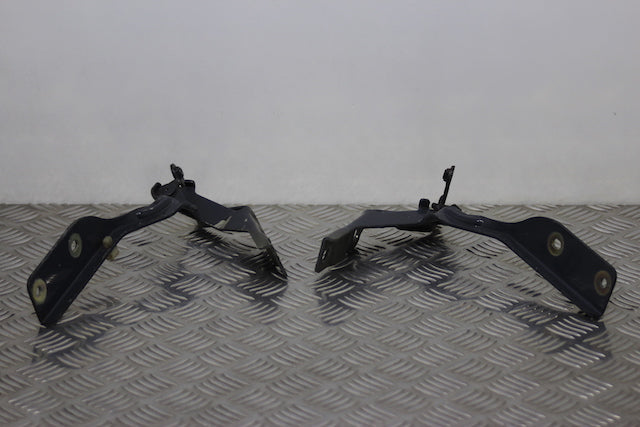 Nissan Primera Bonnet Hinge x2 (2003)