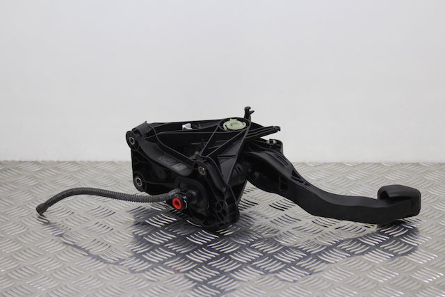 Volkswagen Golf Clutch Pedal