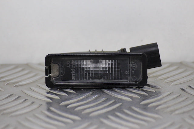 Volkswagen Golf Number Plate Light Passengers Side