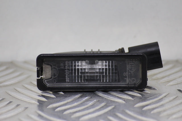 Volkswagen Golf Number Plate Light Drivers Side