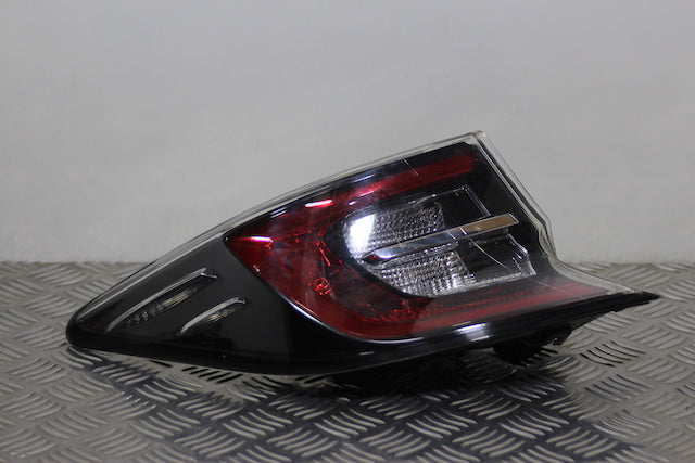 Toyota Corolla Tail Light Lamp Passengers Side