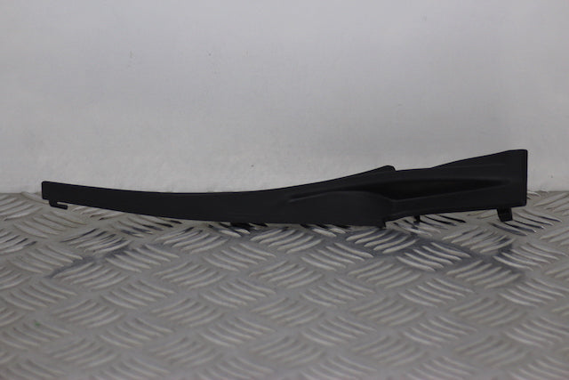Nissan Micra Windscreen Moulding L