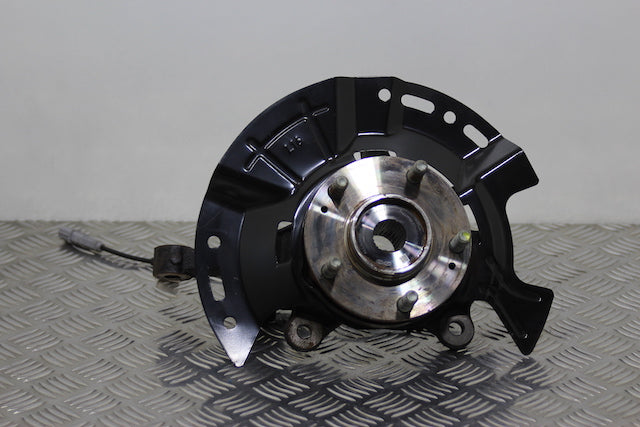 Kia Ceed Stub Axle with Hub and Bearing Front Passengers Side