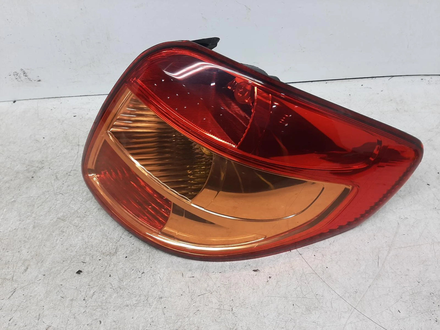 Suzuki Sx4 Mk1 O/S Drivers Right Rear Taillight Tail Light
