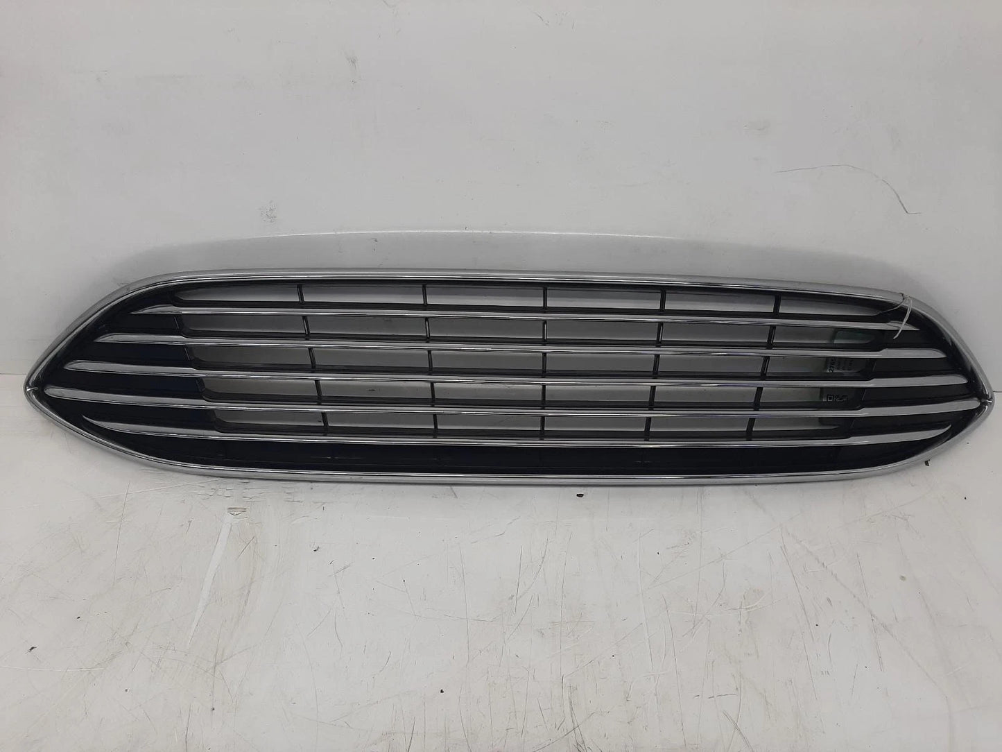 Ford Focus C Max Upper Front Centre Grille Grill
