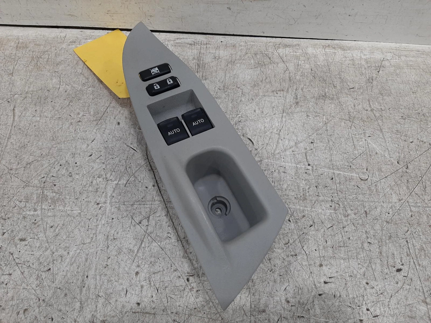 Toyota Iq Mk1 O/S Right Front Drivers Master Window Switches