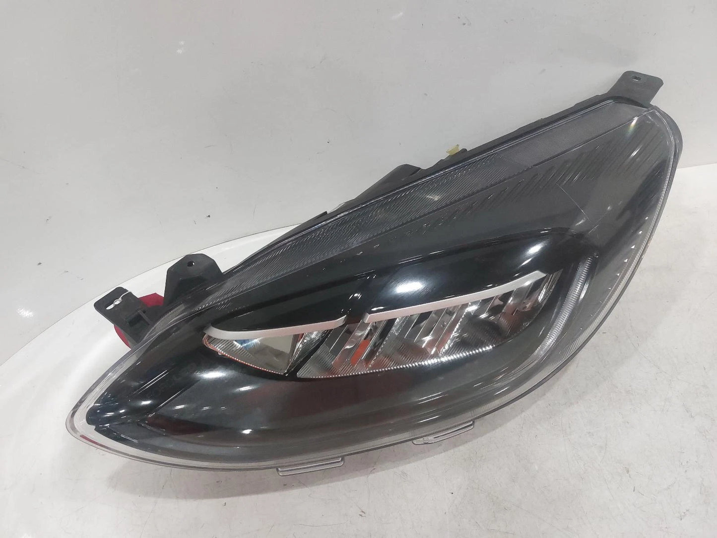 Ford Fiesta Mk8 N/S Passengers Left Front Headlight Headlamp
