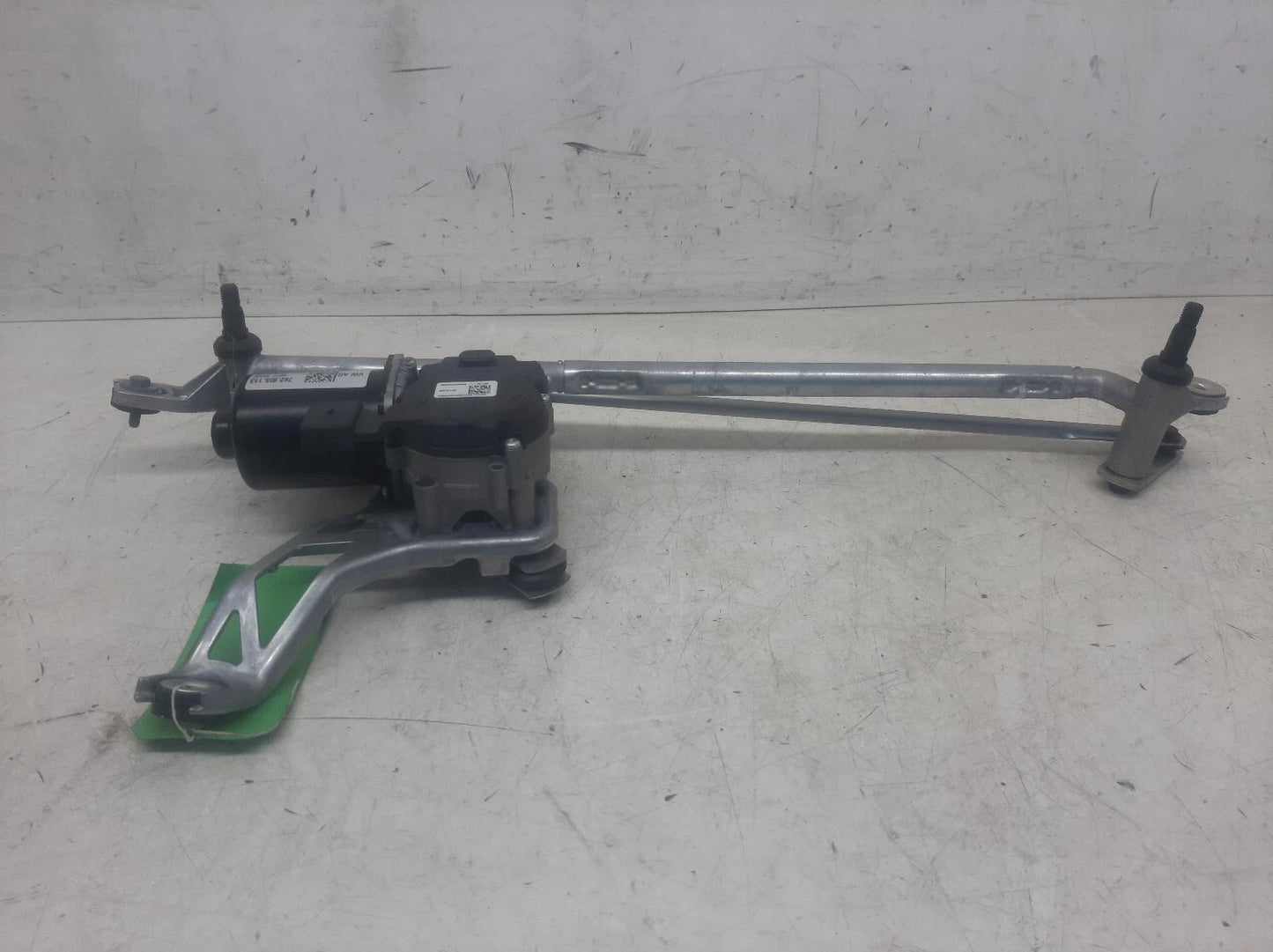 Volkswagen Touareg Mk3 (CR7) Valeo Front Wiper Motor