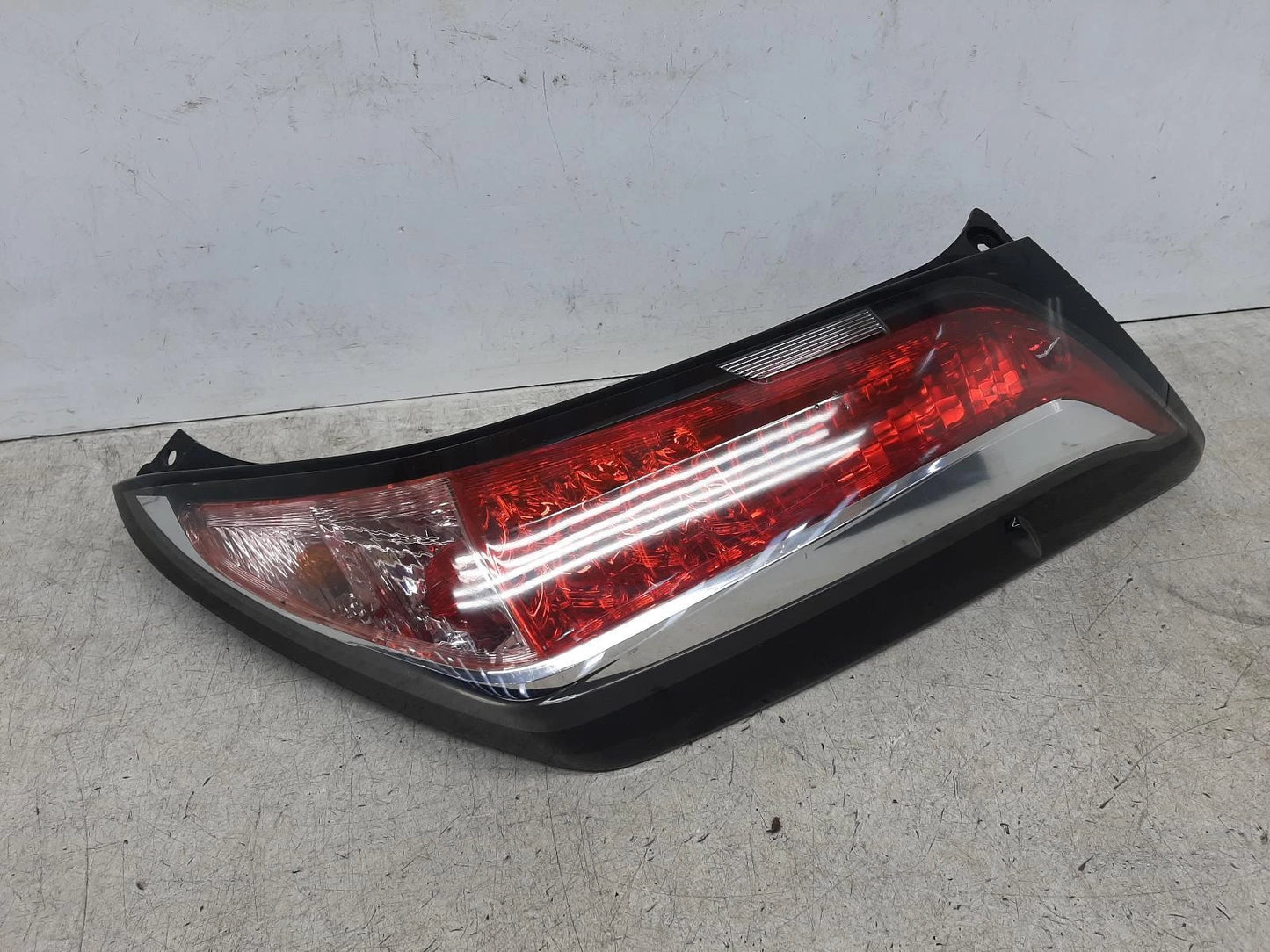 Toyota Aygo Mk2 O/S Drivers Right Rear Bulb Taillight Tail Light