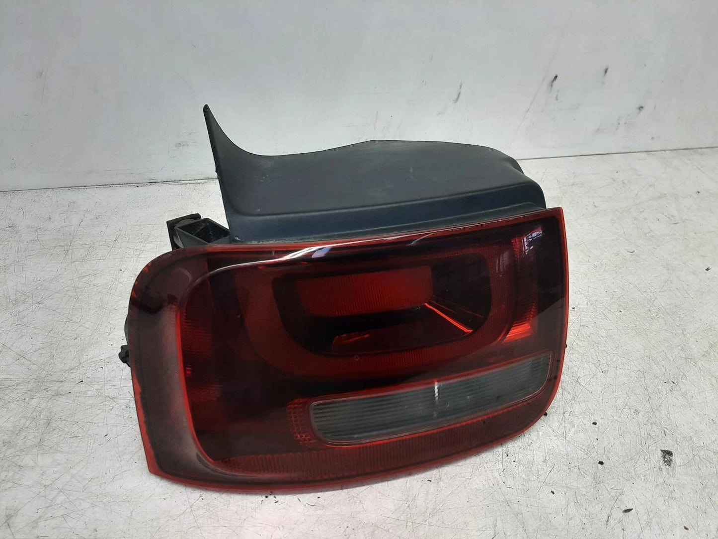 Citroen C4 Cactus Mk1 N/S Passengers Left Rear Outer Taillight Tail Light