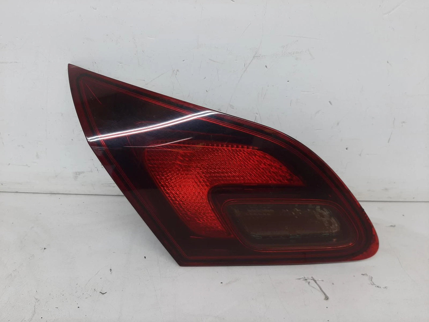 Opel Astra Passengers Left Rear Taillight Tail Light