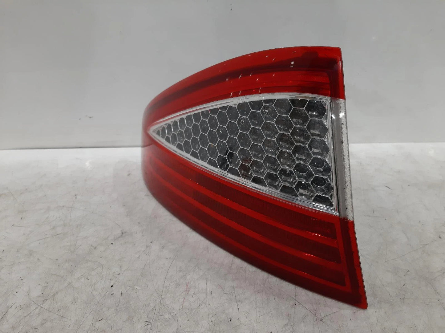 Ford Mondeo Mk4 N/S Passengers Left Rear Inner Bulb Taillight Tail Light