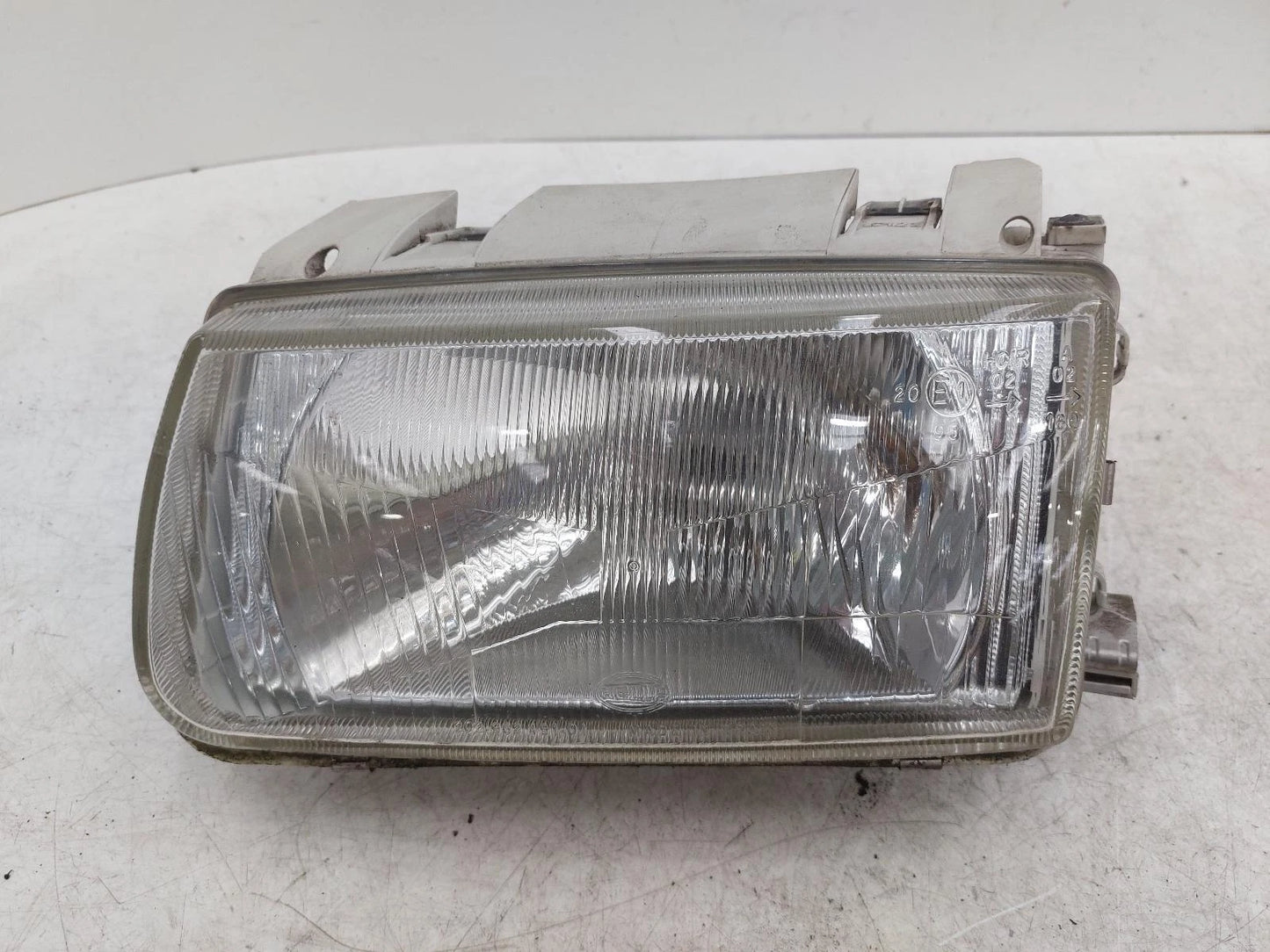 Volkswagen Polo Passengers Left Front Halogen Type Headlight Headlamp