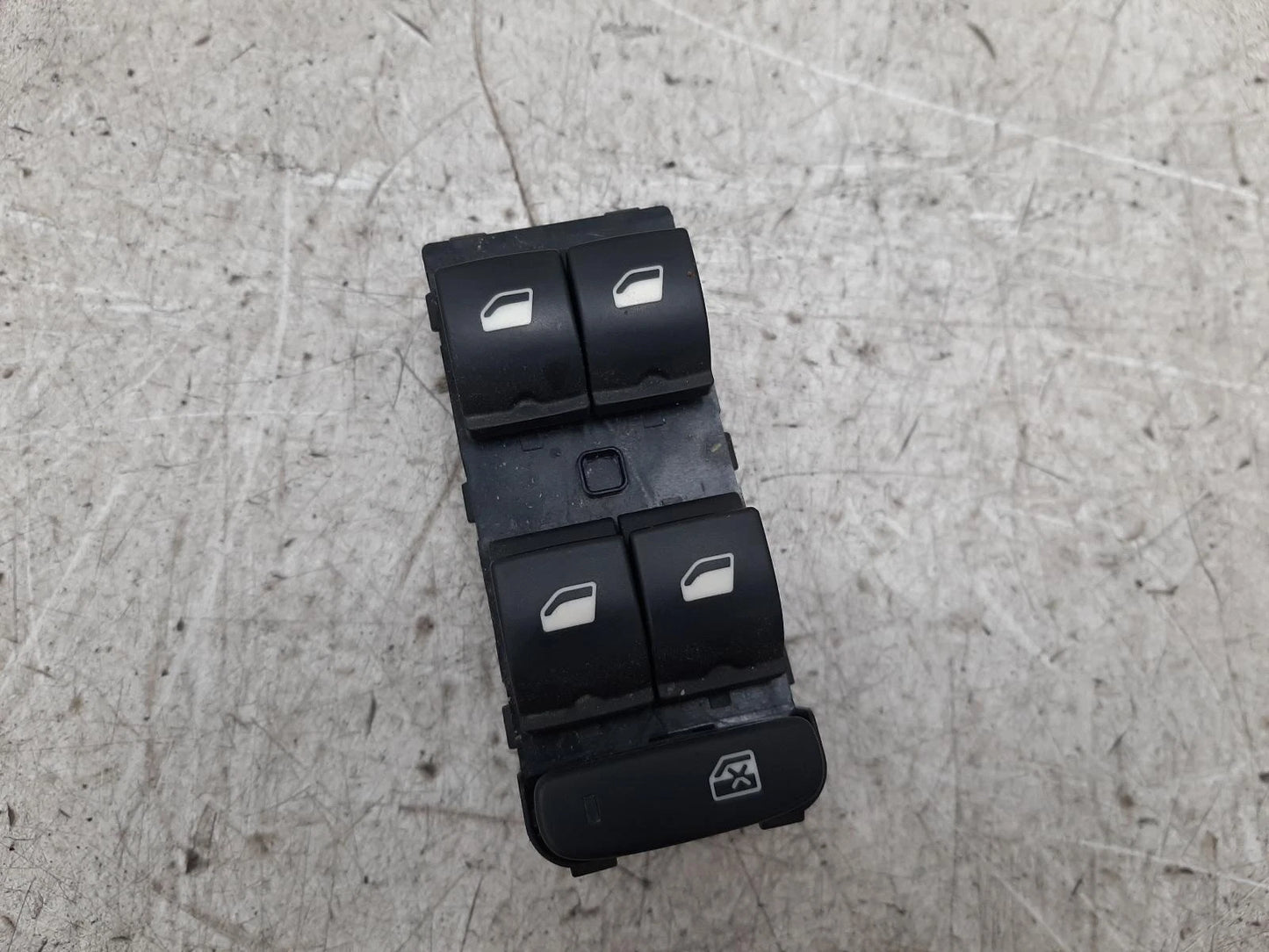 Citroen C3 Mk3 O/S Right Front Drivers Master Window Switches