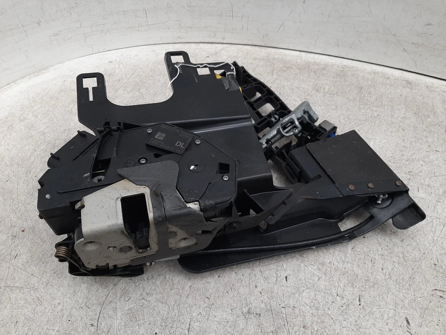 Ford Fiesta Mk7 O/S Drivers Right Front Door Lock Assembly