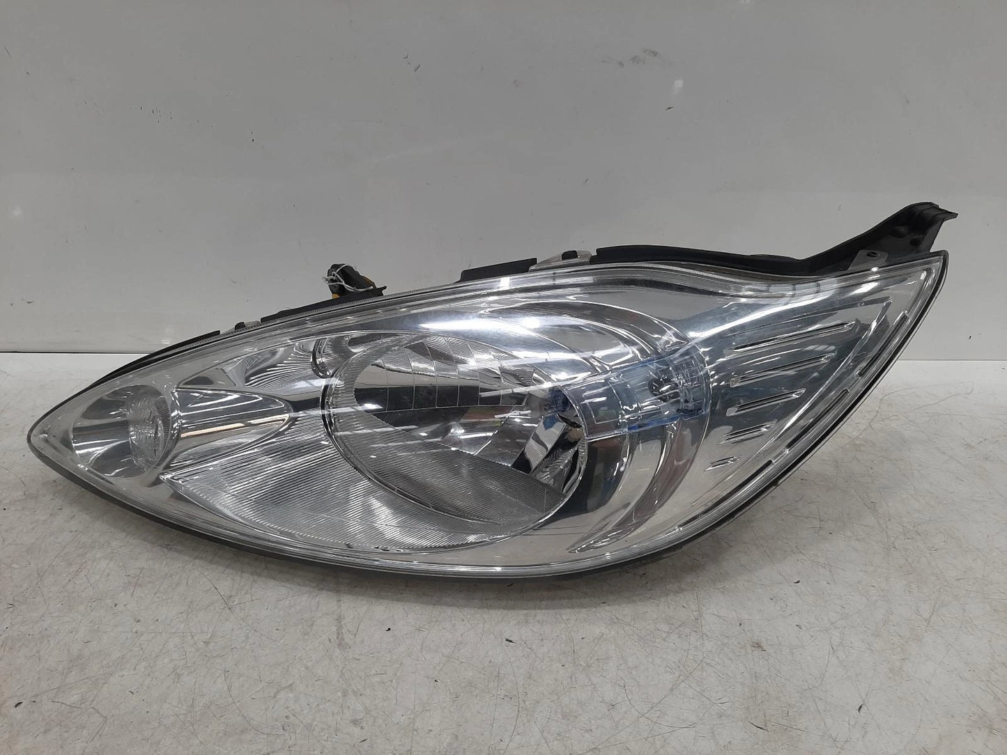 Ford Ka Mk2 N/S Passengers Left Front Halogen Headlight Headlamp