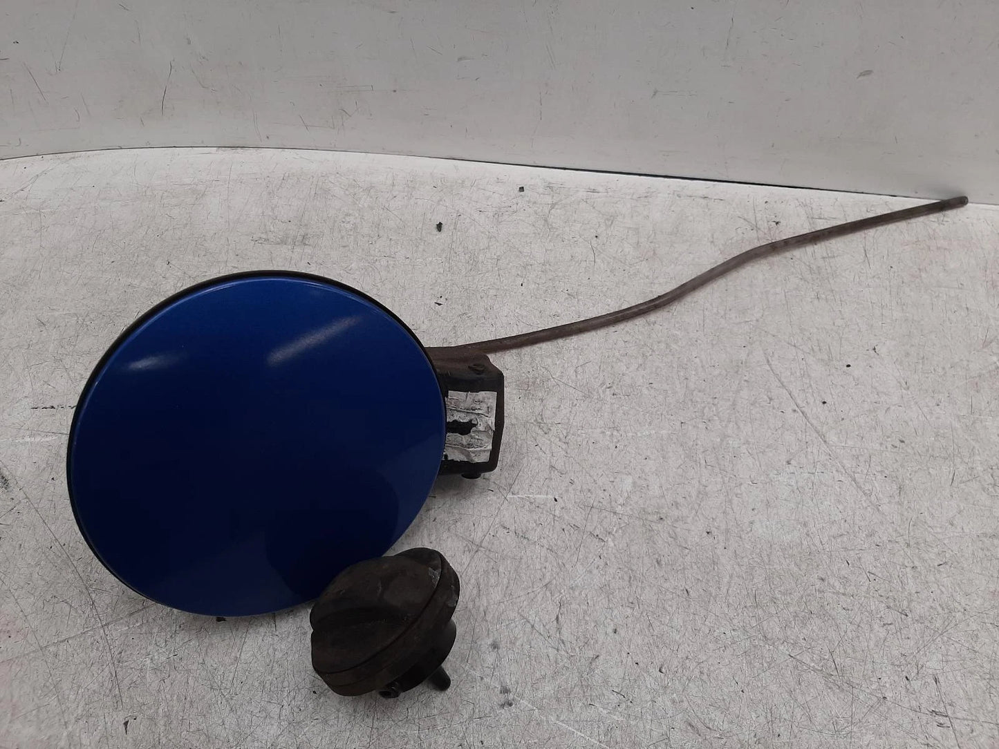Volkswagen Scirocco Mk3 1K8 1395 Blue Fuel Filler Flap & Cap