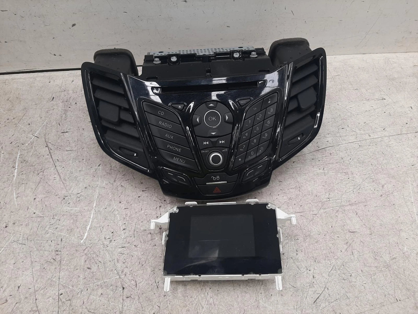 Ford Fiesta Mk7 OEM Radio/CD/Stereo Head Unit No Code Available