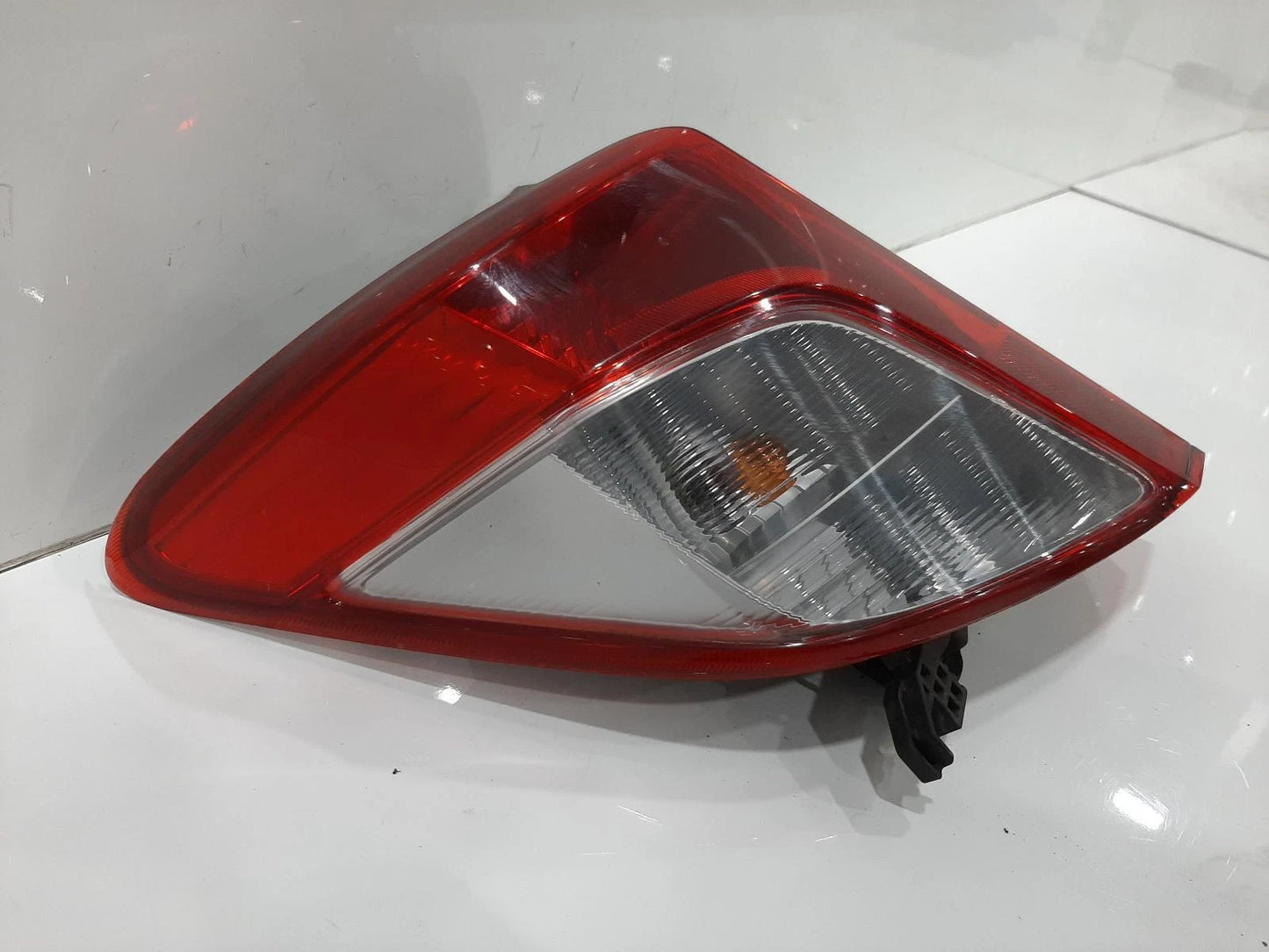 Toyota Yaris Mk3 N/S Passengers Left Rear Taillight Tail Light