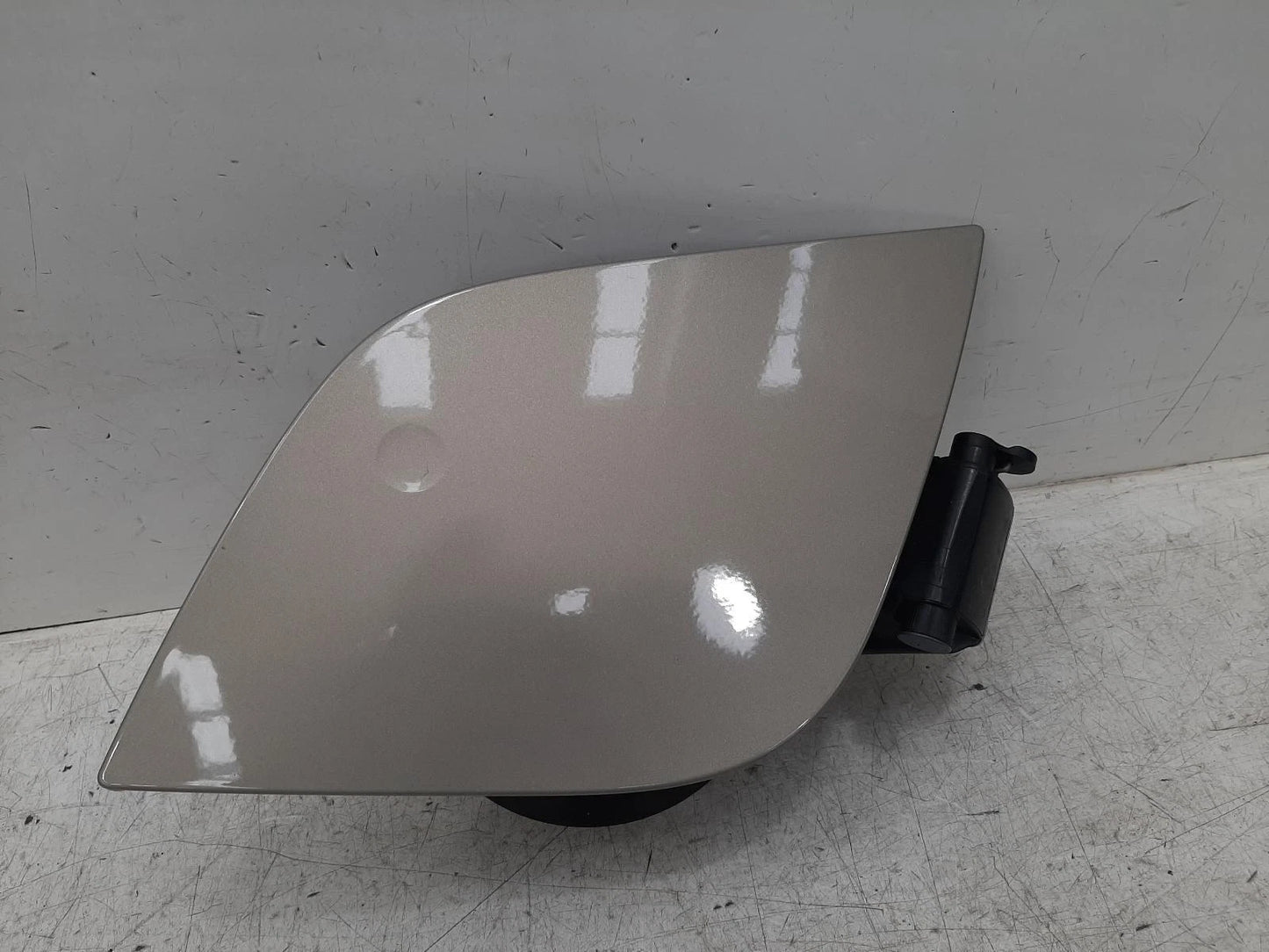 Ford Focus 1.5L Diesel Silver Fuel Filler Flap & Cap
