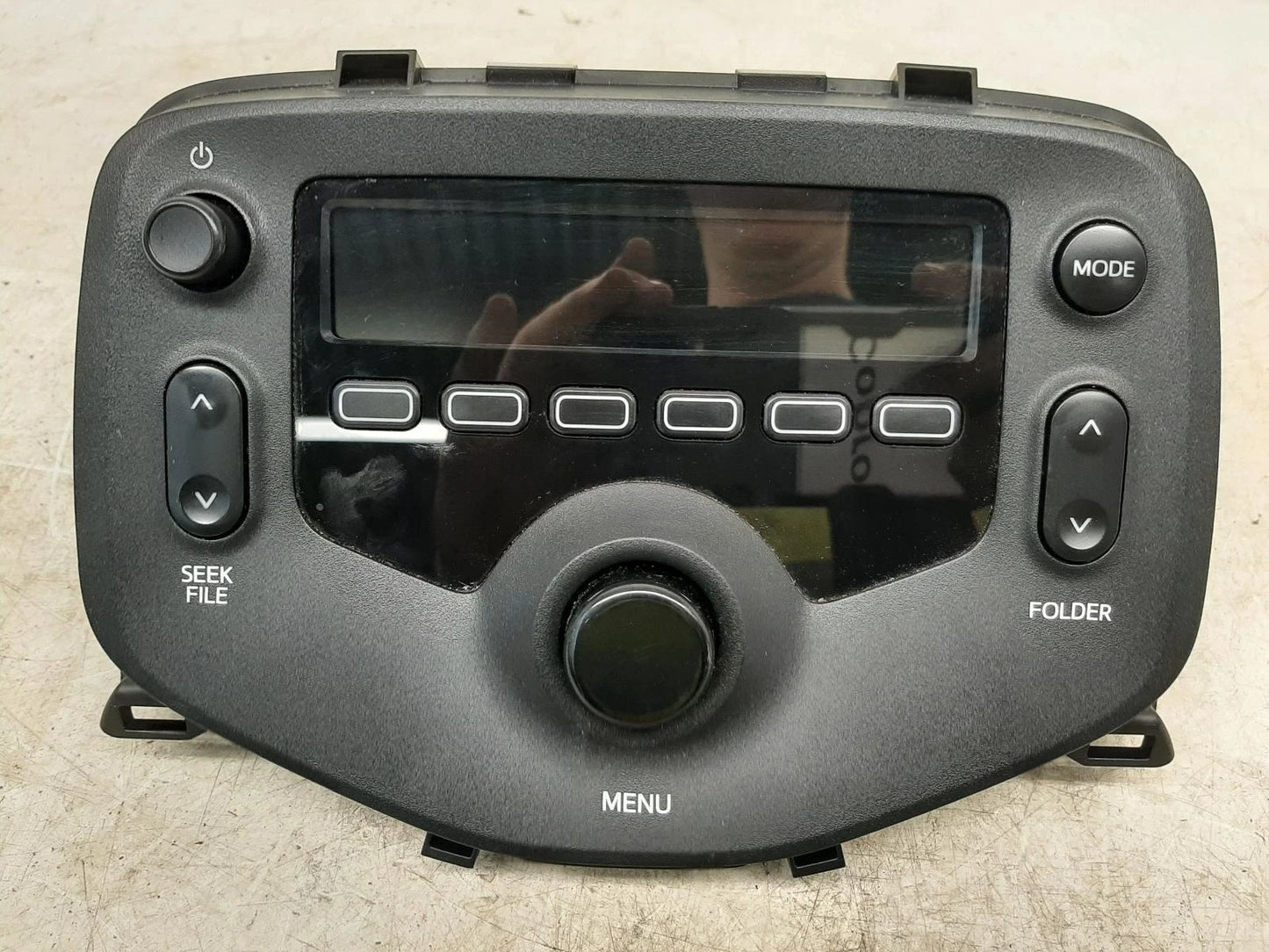 Toyota Mk2 TOYOTA AYGO OEM Radio/CD/Stereo Head Unit 1R0312883