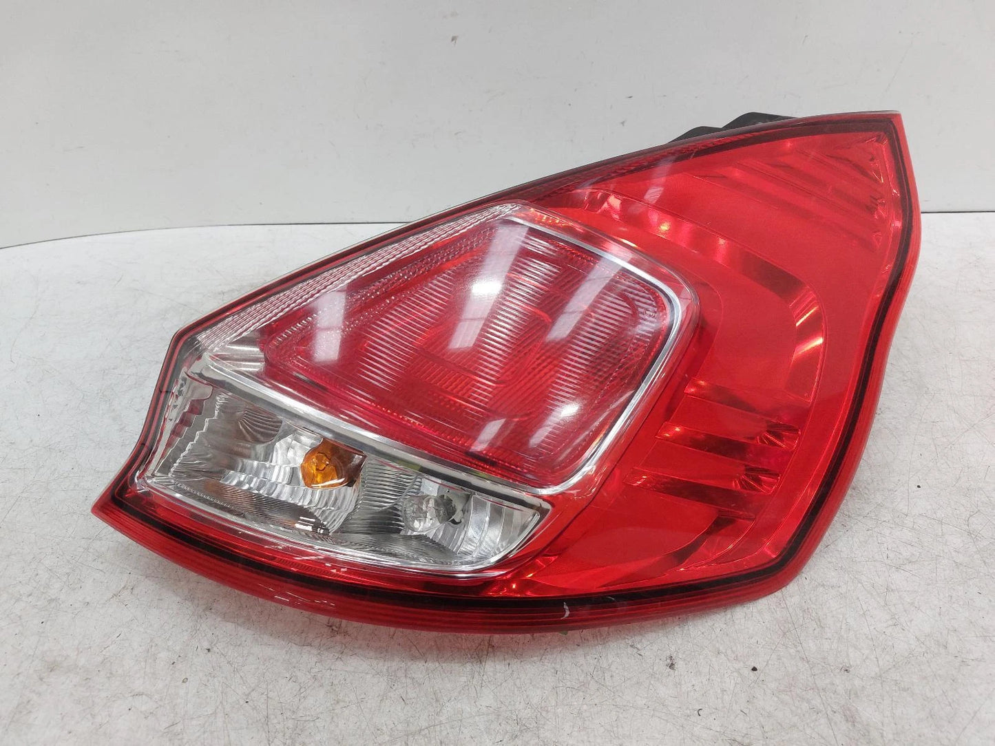Ford Fiesta Mk7 Facelift O/S Drivers Right Rear Taillight Tail Light