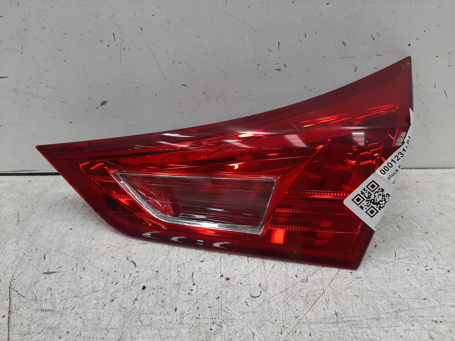Toyota Auris Mk2 Inner O/S Drivers Right Rear Taillight Tail Light