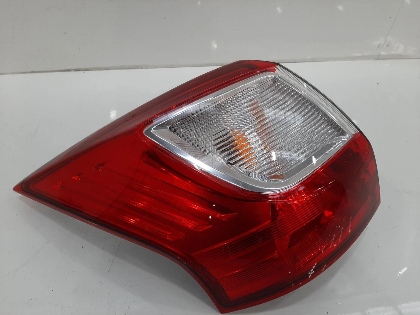 Ford Focus C Max Mk2 Outer N/S Passengers Left Rear Taillight Tail Light