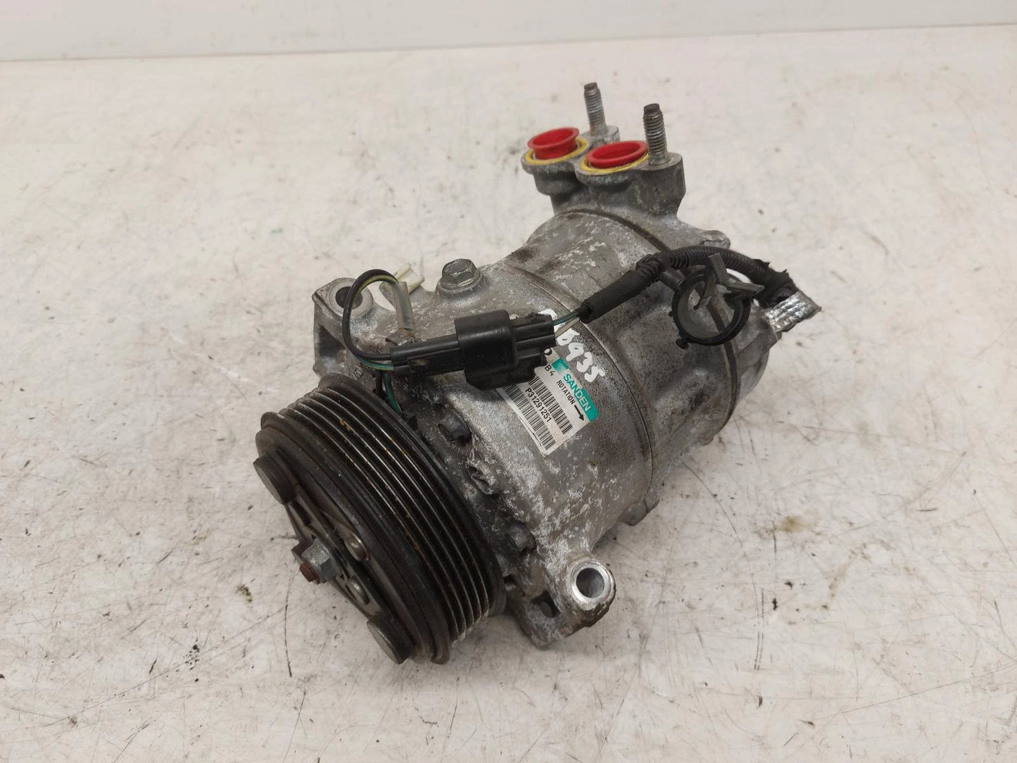 Volvo V40 Mk3 AIR CON A/C COMPRESSOR PUMP