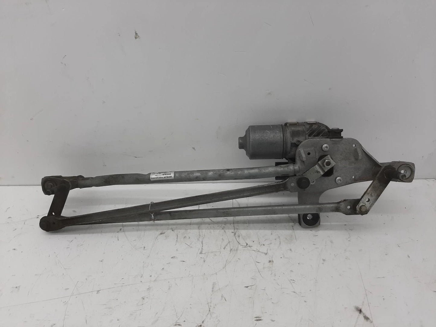 Volvo V70 Bosch Front Wiper Motor With Linkage 30796359