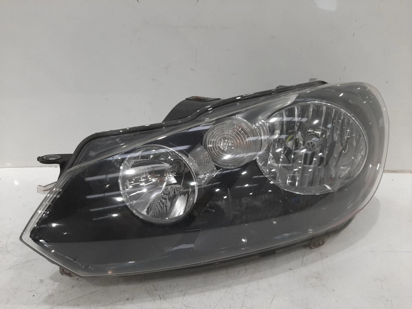 Volkswagen Golf Mk6 (5K) N/S Passengers Left Front Headlight Headlamp