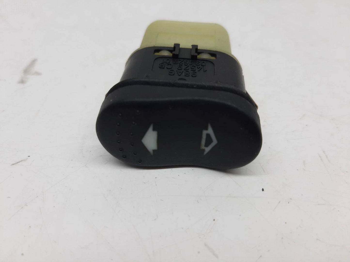 Ford Focus Mk1 Front RightDrivers Window Switch