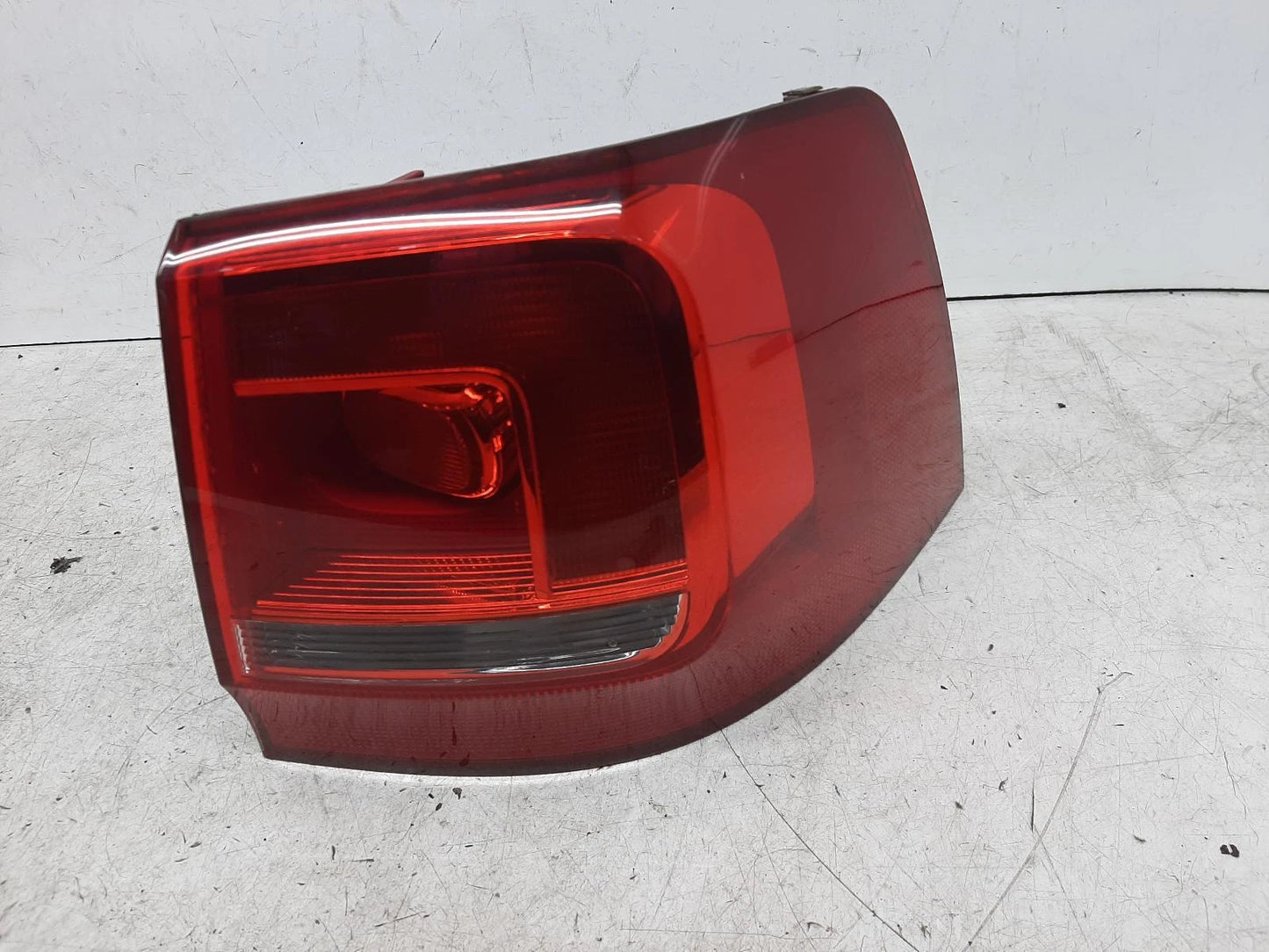 Volkswagen Sharan Mk2 O/S Drivers Right Rear Outer Taillight Tail Light