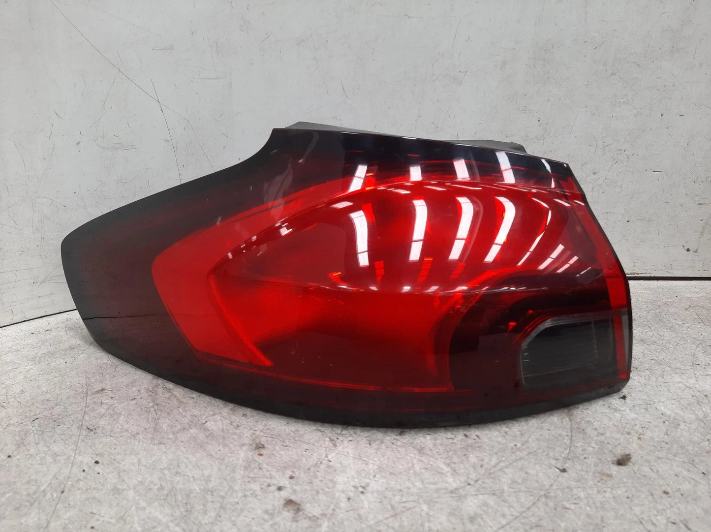 Opel Zafira C Passengers Left Rear Outer Taillight Tail Light