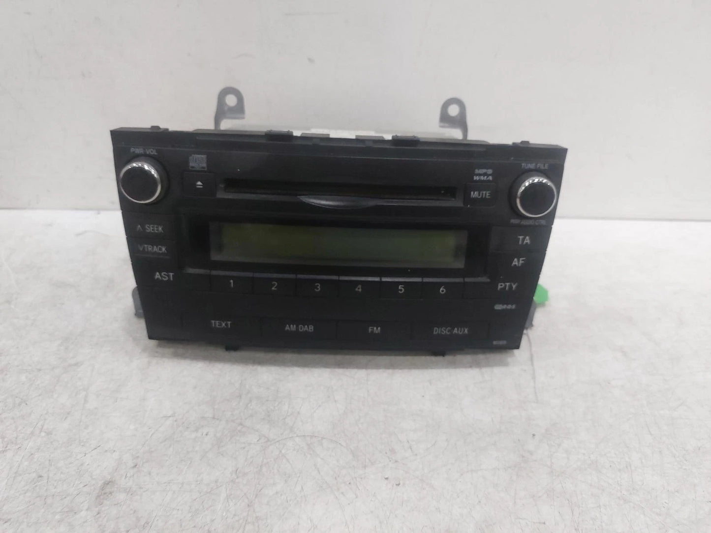 Toyota Avensis Mk3 (T270) OEM Radio/CD/Stereo Head Unit No Code Available