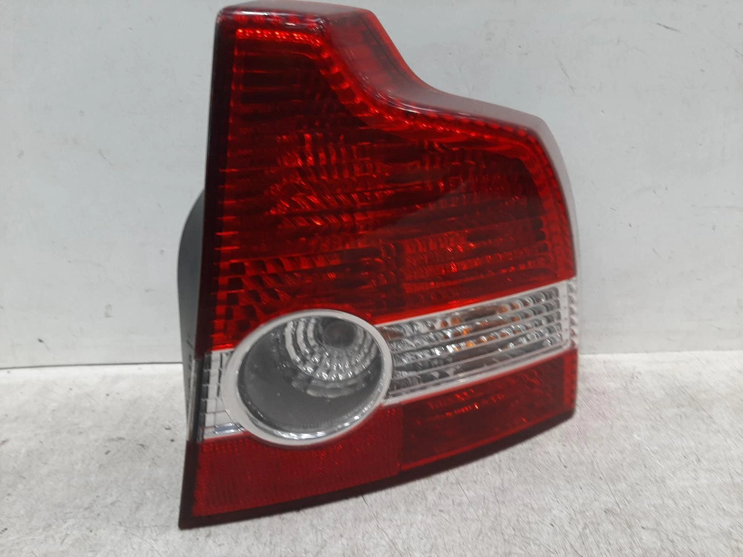 Volvo S40 Mk2 O/S Drivers Right Rear Taillight Tail Light