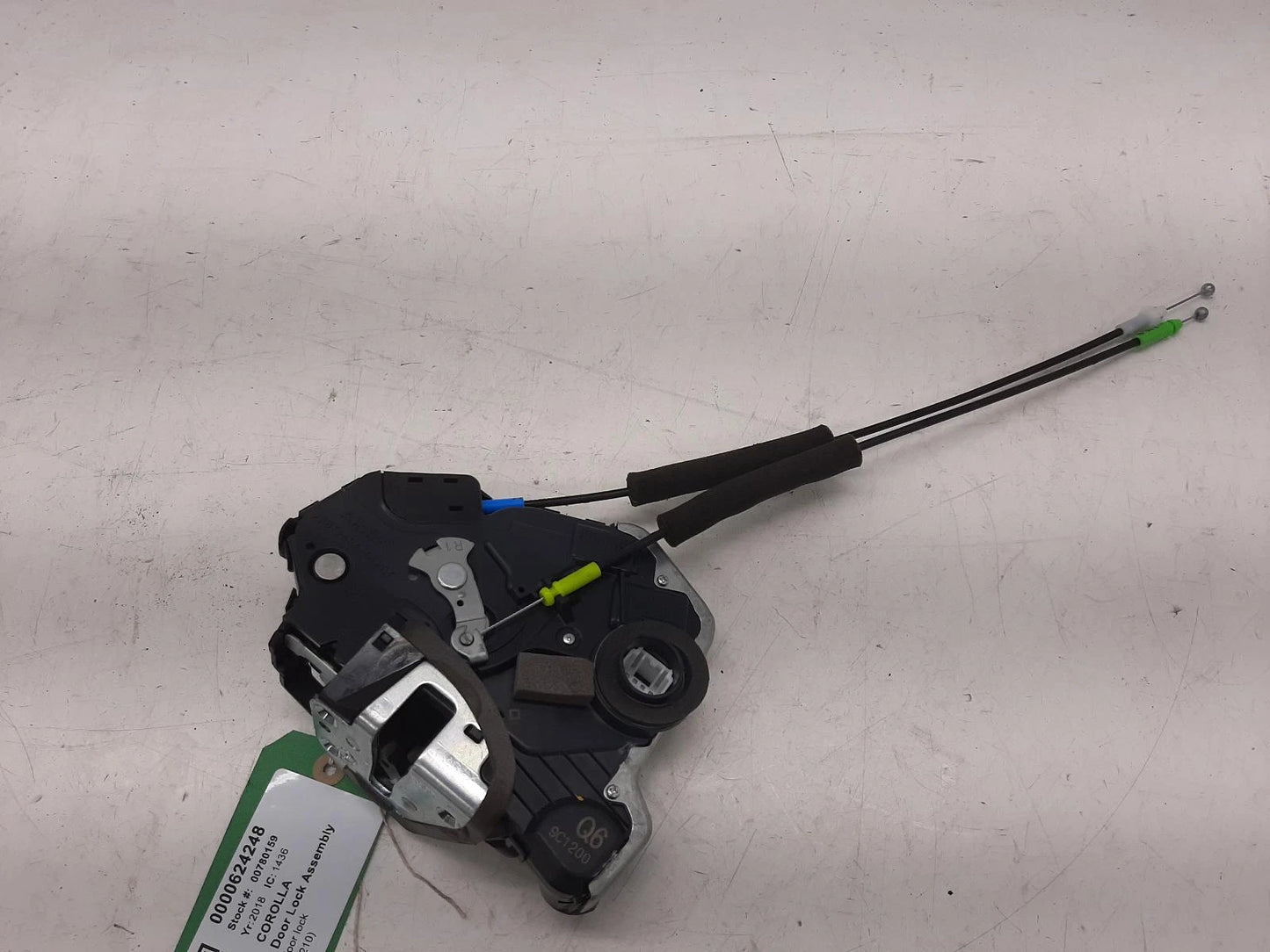 Toyota TOYOTA COROLLA O/S Right Side Front Door Lock Assembly A046693