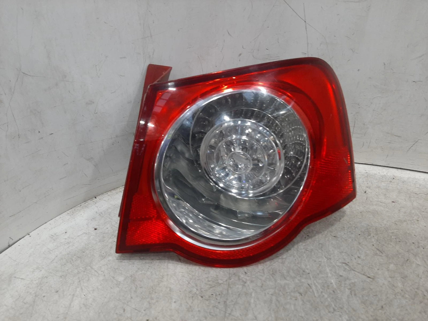 Volkswagen Passat B6 Drivers Right Rear Outer Taillight Tail Light