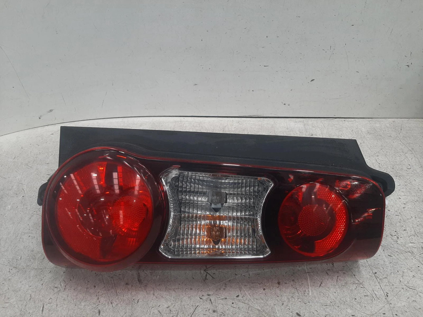 Citroen Berlingo Mk2 Facelift O/S Drivers Right Rear Taillight Tail Light