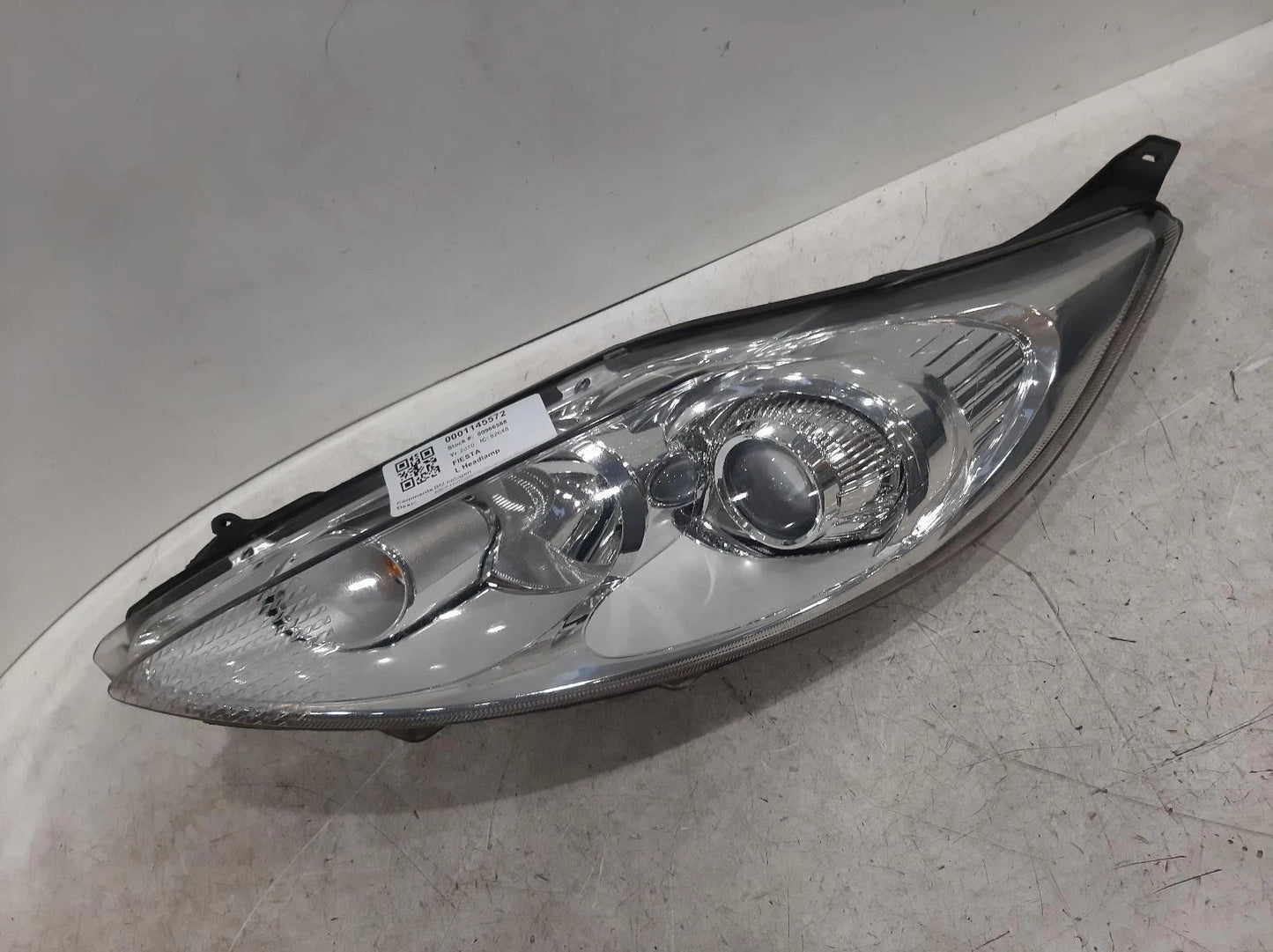 Ford Fiesta Mk7 N/S Passengers Left Front Headlight Headlamp