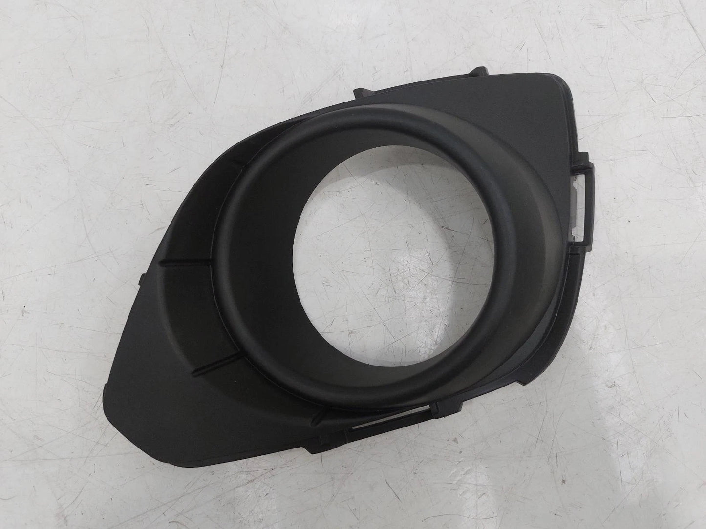 Opel Antara Mk1 O/S Right Front Lower Fog Light Radiator Grille Grill