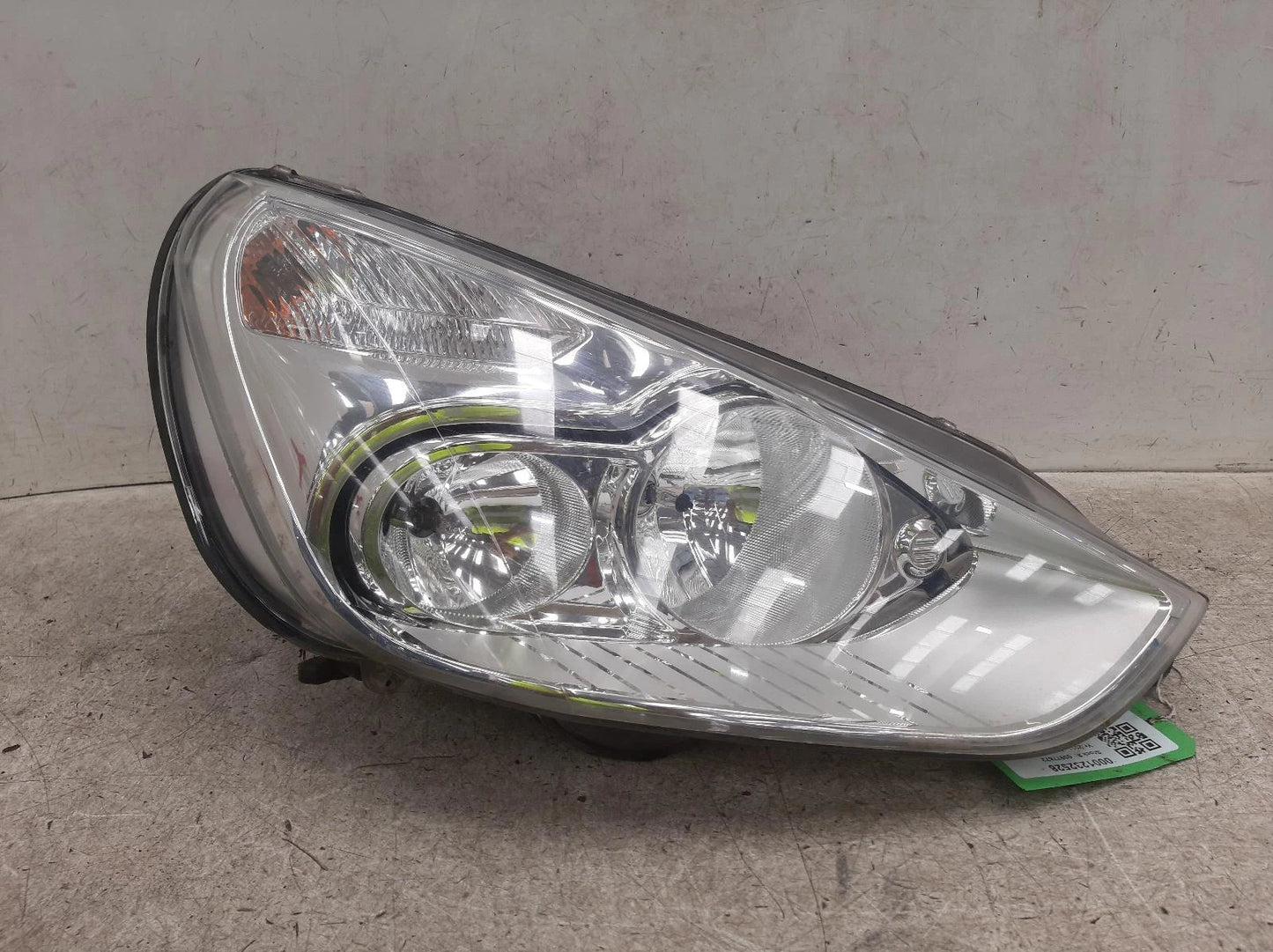 Ford Galaxy Mk3 O/S Drivers Right Front Headlight Headlamp