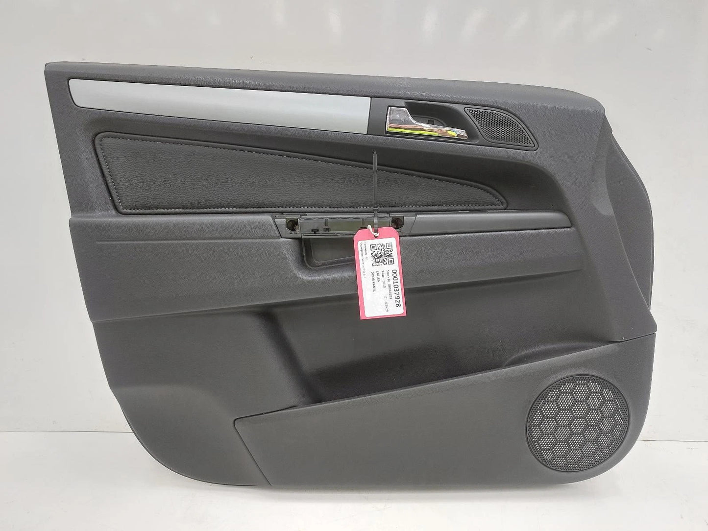 Opel Zafira Left Front Passengers Door Card Panel