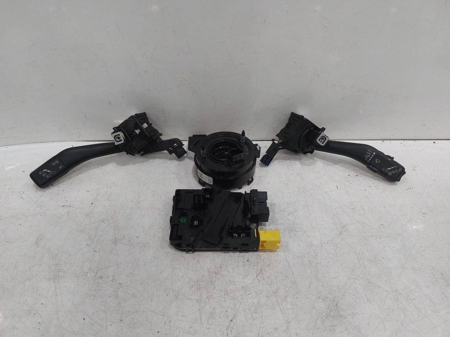 Volkswagen Tiguan Combination Switch Indicator Lights Wiper Stalks