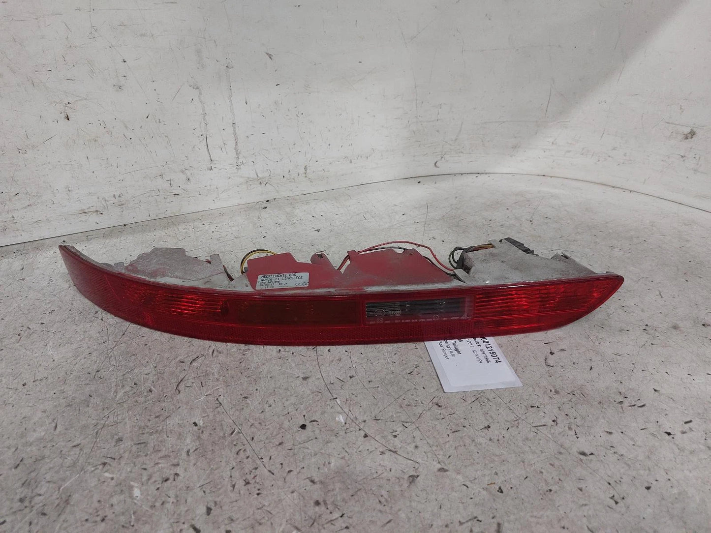 Audi Q5 Passengers Left Rear Bumper Bulb Taillight Tail Light