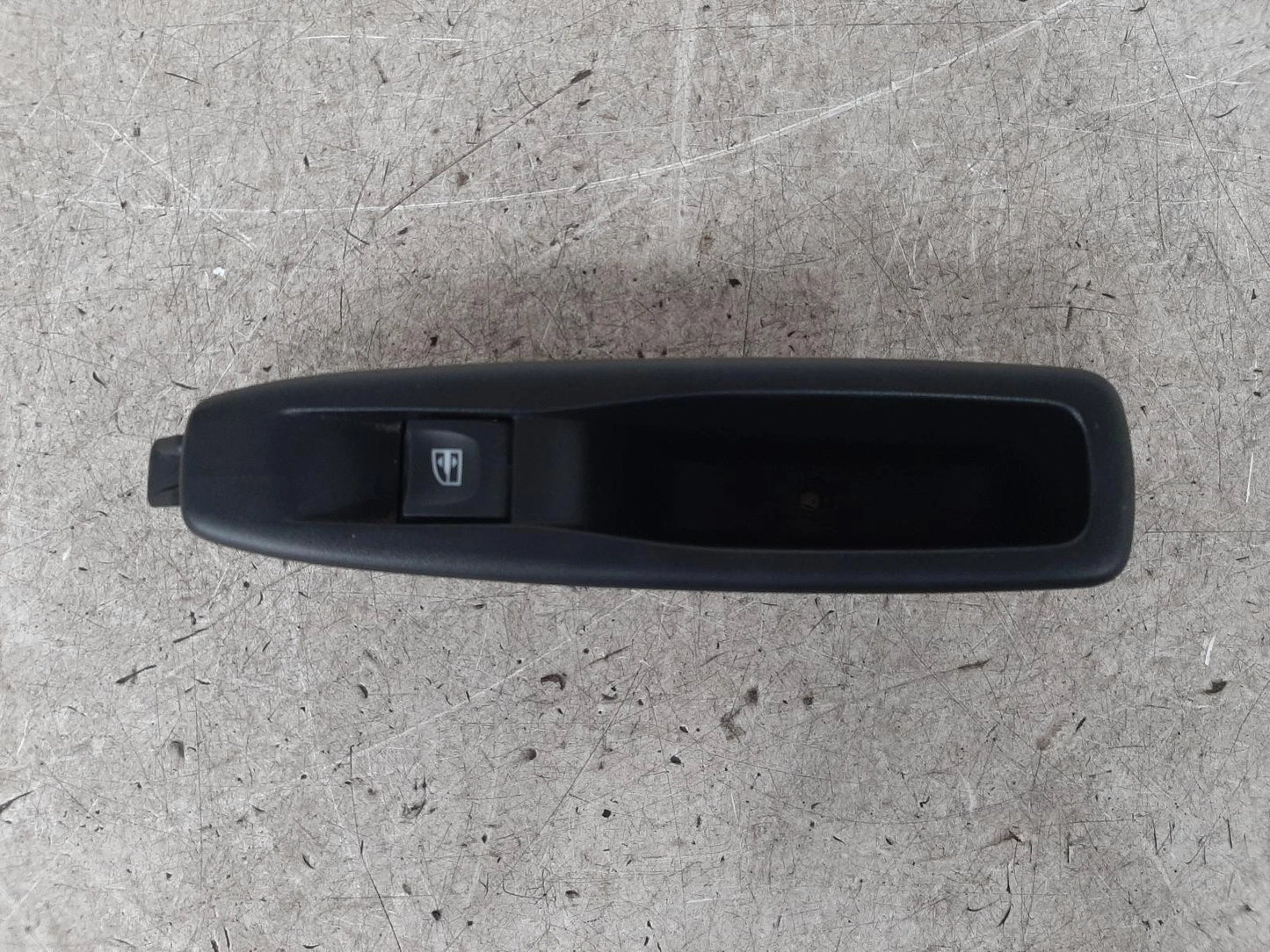Renault Captur Mk1 O/S Drivers Right Front Master Window Switch