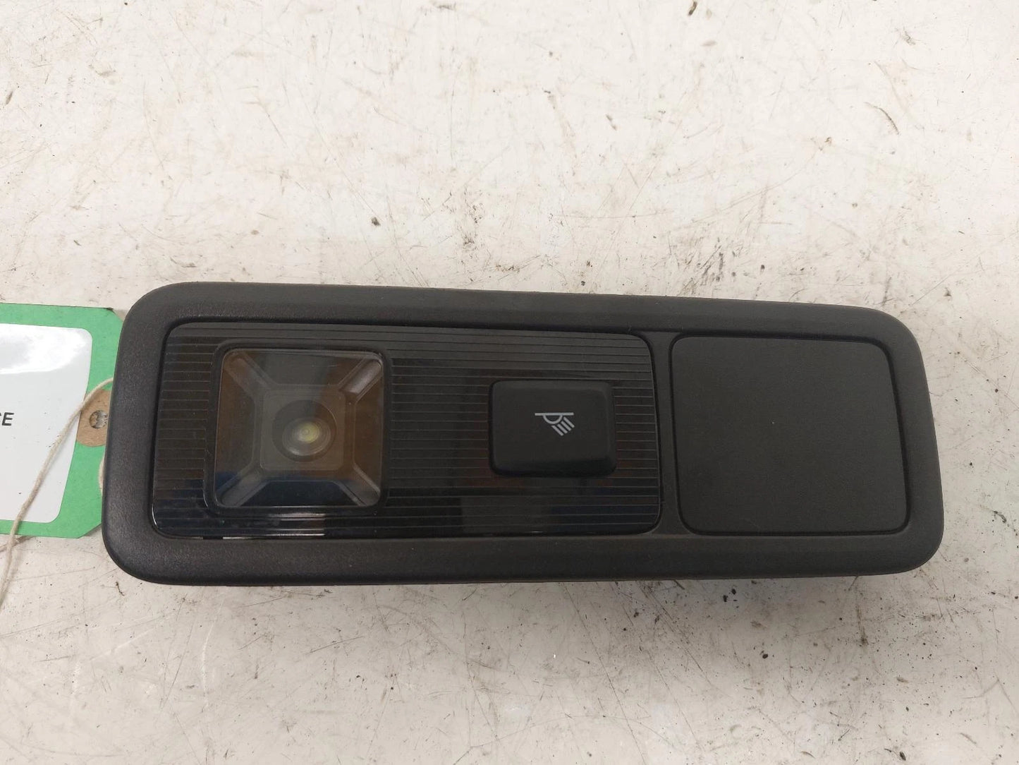 Volkswagen Tiguan Allspace Mk1 REAR COURTESY LIGHT